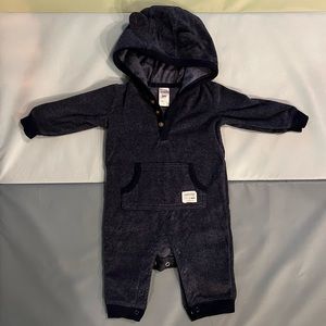 Adorable Dark Blue Carter’s one piece raccoon outfit - 6M